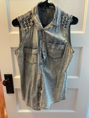 Forever 21 Washed Denim Studded Shoulder Sleeveless Shirt - Gray
